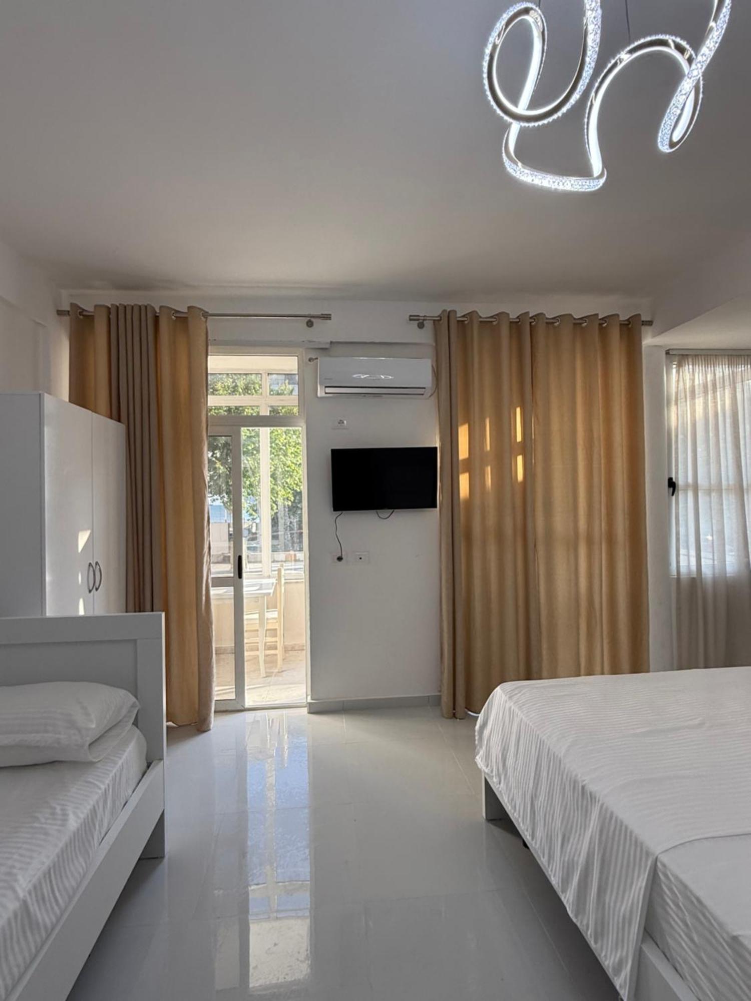 Elio'S Room Durrës Exterior foto